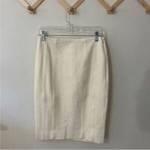 White House Black Market - NWT - size 6 Elegant Cream Skirt